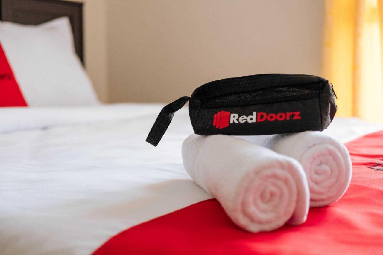 فندق Reddoorz @ Paus Raya بالانجكارايا المظهر الخارجي الصورة